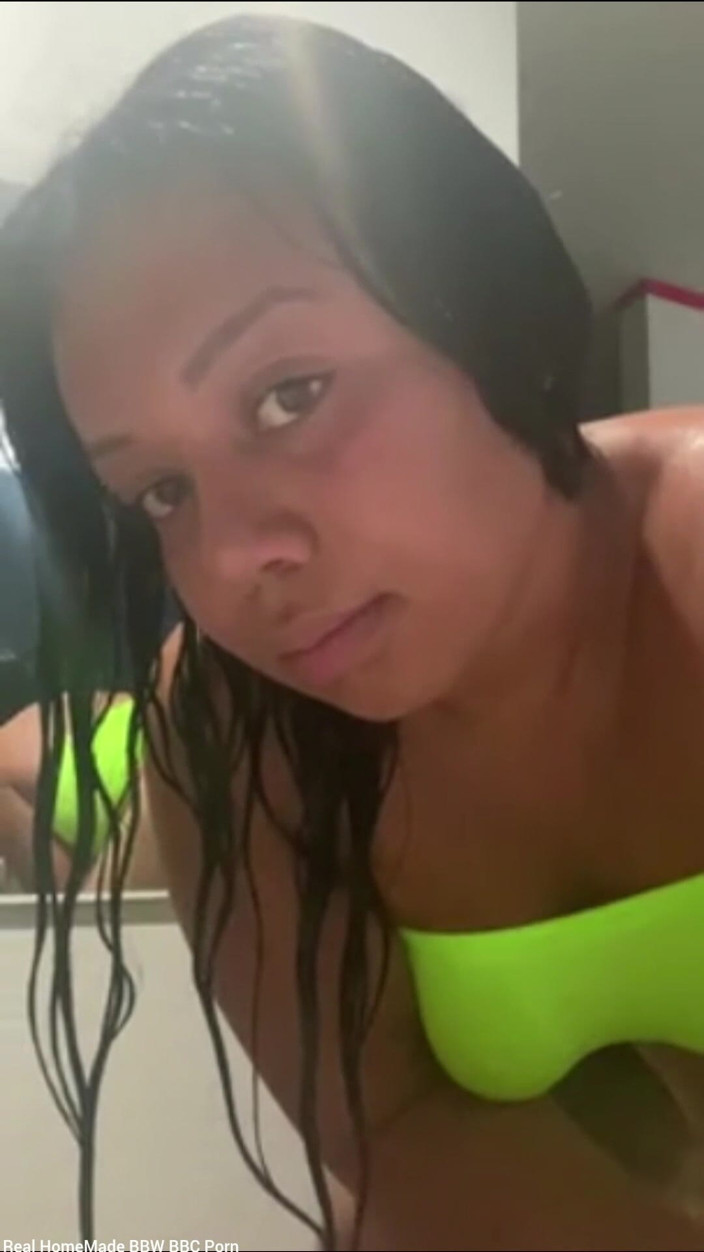 Super sexy ebony cuties: Bent Over Booty Shake Compilation