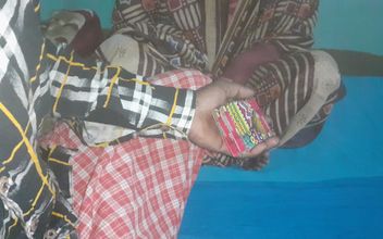 Indian Desi Game Play Video Sexy Husband Wife Video Full Hindi Me Teen Badshah Ka Khel Dikha Ke Liye Bol Rahi Hai Toh Maine T