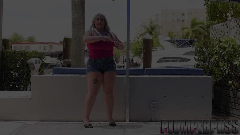 Plumper pass: Pawg gordinha Marilyn Marie fode grande pau branco