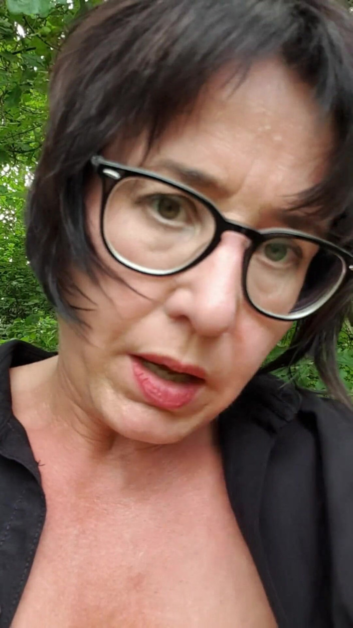 JulieEroticDress: Squirt and Orgasm with Nettles