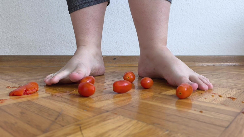 Your QueenXoXo: Gambe Enormi Contro Pomodorini Ciliegia