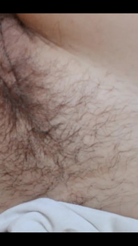 早上好，你睡得很好吗？你想看我的毛茸茸吗？