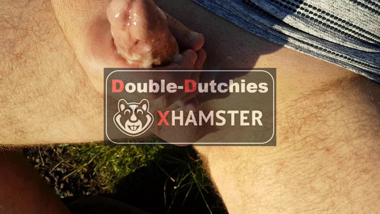 Double-Dutchies: Seyir - park bankında tamamen çıplak - yarak emerken yakalandı ve boşalıyor
