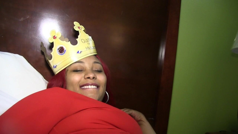 The Habib Show: Full Vid. Thủ dâm đút cu giả vào lỗ hậu