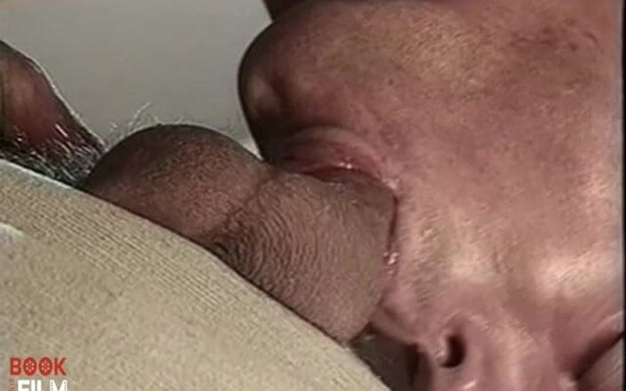 Gay cum bucket: ビーチバンサマーヒート
