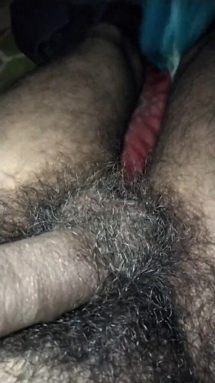 Hot_bobby: Desi grande pau tremendo masturbando precum show
