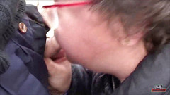 Vere Casalinghe Italia.: Stará bbw kočka kouří jeho ptáka venku zblízka