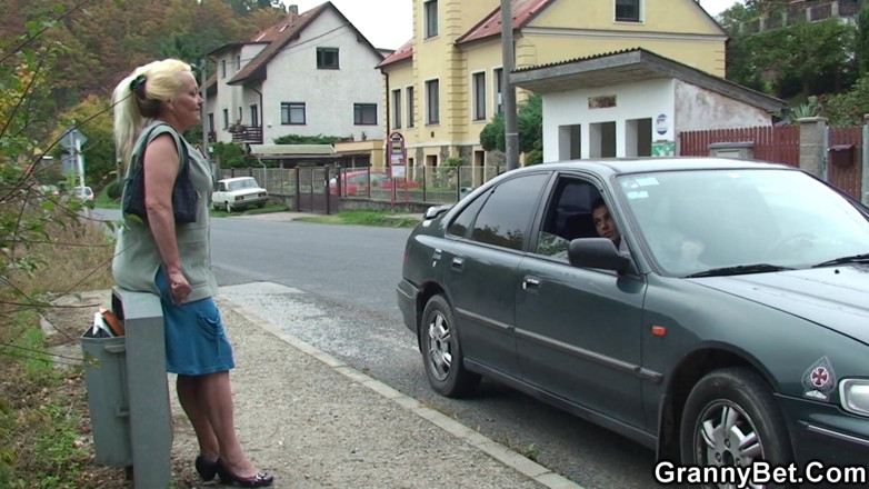 Granny Sluts: Raunchy rural granny creamed