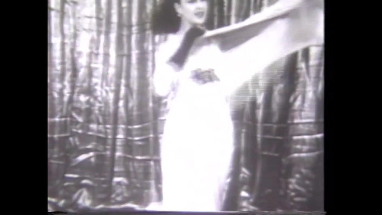 The Unforgettable: Dancing si svléká oblečení