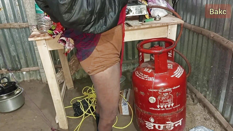 Bengaliauntykichut: 性爱后的快乐女人