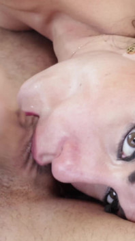 Miami MILF with big clit