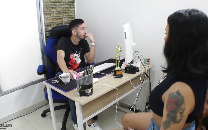 Vayolet: Azgın doktor hastasını heyecan verici hareketlerle ovuyor ve sapık bir...