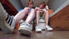 Ethan Alex: Spor ayakkabılar, çoraplar ve çıplak ayaklar - iki usta size hükmediyor