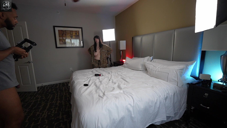 Jordan Wright: Paige Steele के साथ बीटीएस