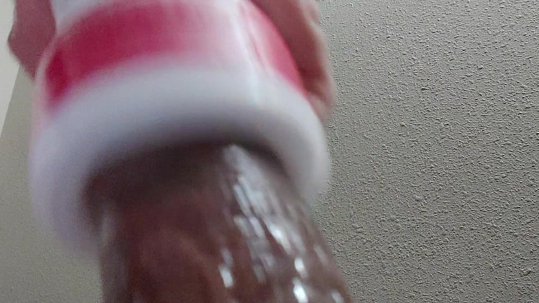 MrABDR: Strelen met een Tenga-cup