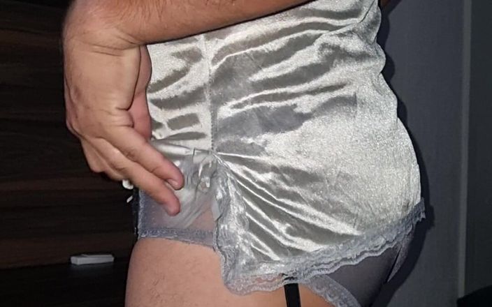 Sexy shinny clothes: Sexig grå metall nylon slip med matchande trosor och behå