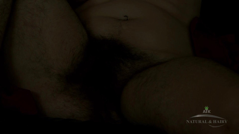 Classic ATK Hairy: Wanita ini terkenal dengan berbulunya dan kami dapat mengetahui lebih...