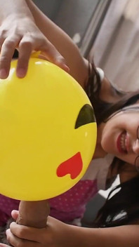 La sorellastra emoticon un doppio pompino - bunny looner