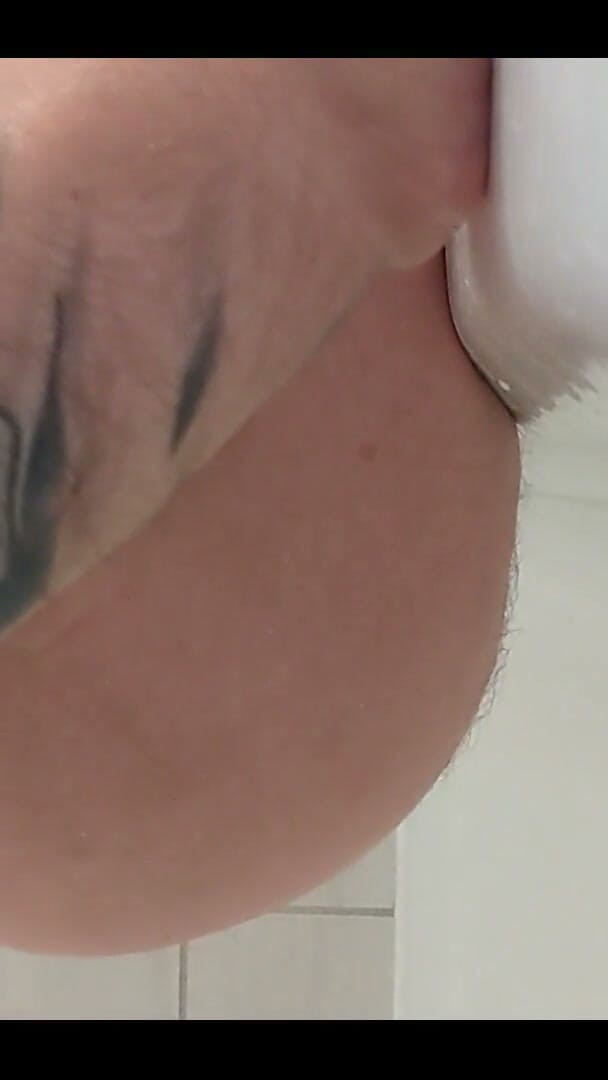 Apparently I Wasn't 100% Clean Before Popping This Plug Out. (Bruiser Bearwood)