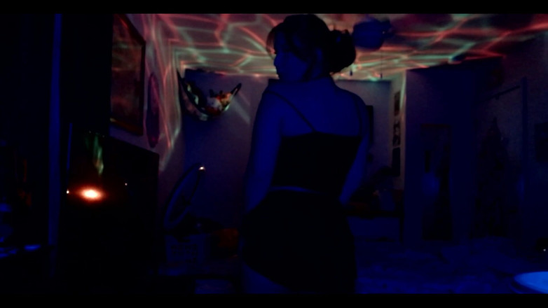 Alli Anderson: Habitación como un club