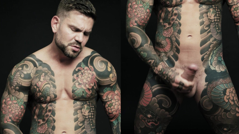 Juan Lucho Gay: Juan Lucho Solo Artistik di Jockstrap