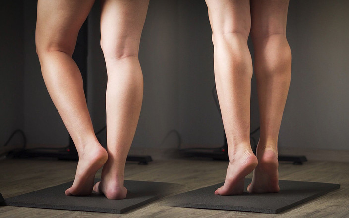 Teasecombo 4K: Watching Teen Calves At Standing Desk