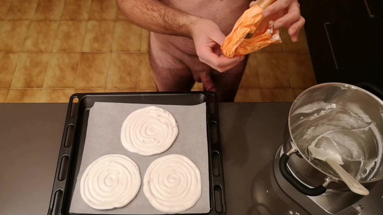 Cicci77: Cicci77 son sperm koleksiyonunu yapıyor ve yeni meringues hazırlıyor!