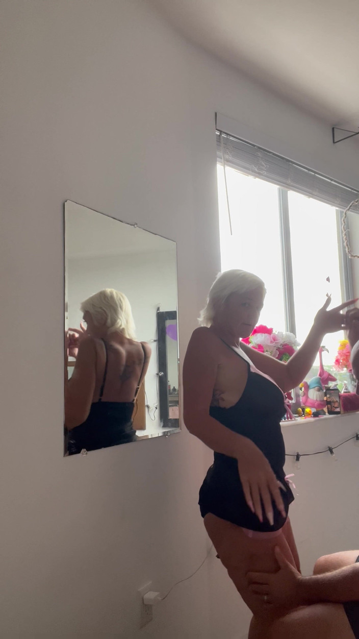 Greek Goddess Steph: Pornostar, griechische göttin steph lutscht schwanz in diesem erotischen video