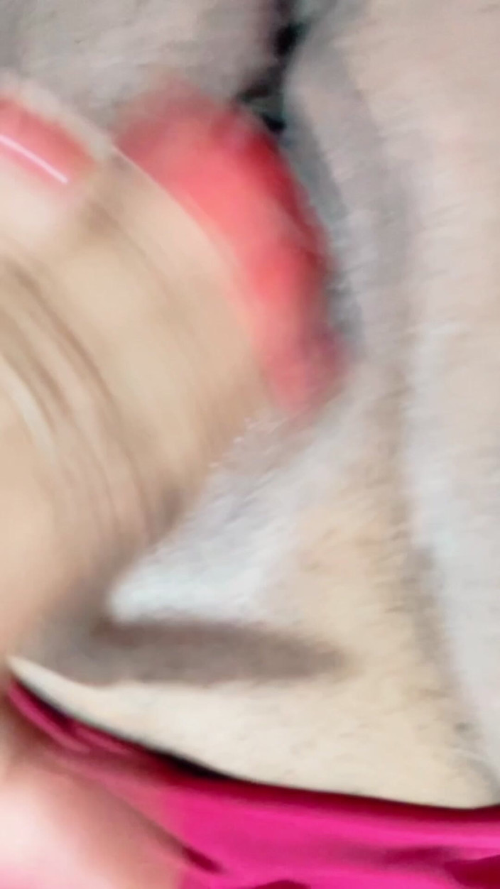 Pink Fatale: Duża łechtaczka