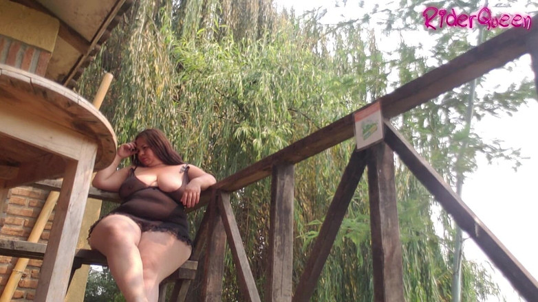 Riderqueen BBW Step Mom Latina Ebony: 여행 몸을 숭배하는 섹시한 새엄마 란제리