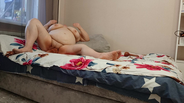 Zona901: デカマンコのオナニーから始まった隣人の朝