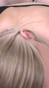 Kirsty je svázaná a bičována Submisedem