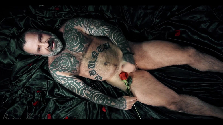 Marc Angelo: Cupidon stupide ! Je me suis fait penser à un long orgasme