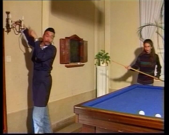 Deutsche Frauen: Almanya'dan çarpıcı hatun bilardo masasında sikiliyor