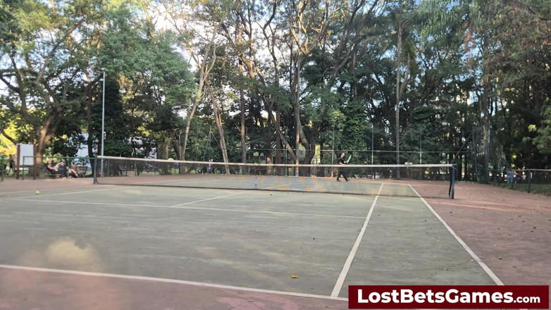 Lost Bets Games: Rafaela ve Igor striptiz tenis maçını dışarıda yapıyor