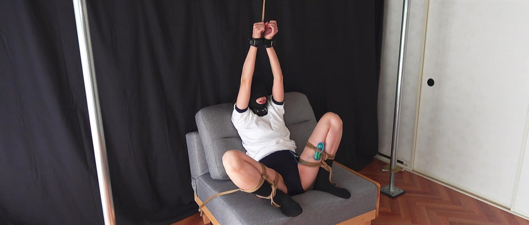 ushirosugatanomiki: Girl in Bloomers, Restrained in an M-shape and Left Alone.