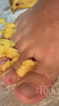 Hairy Feet and Banana Smash