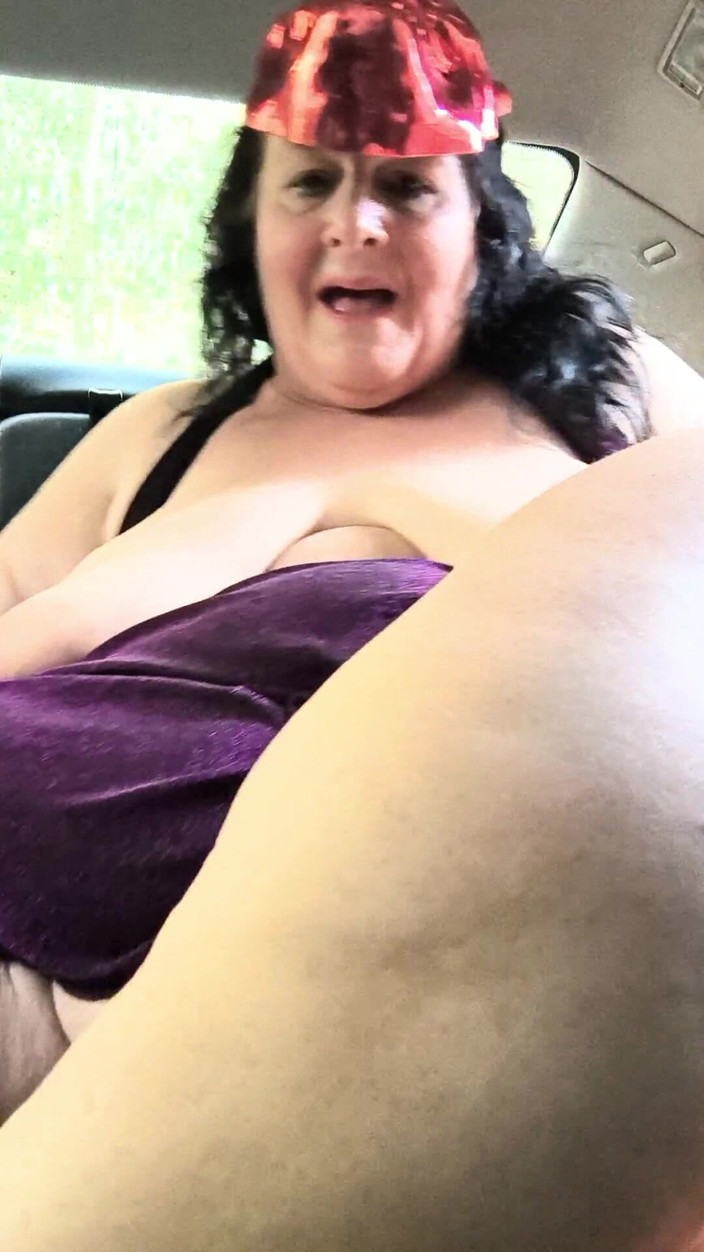 HerculesnVENUS: Co je strašidelnější než les na Halloween? Vlastně je nadržená...