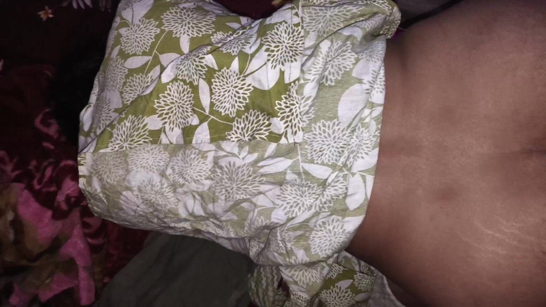 Janvi bhabhi 69: Detailní sex s šéfem manželovy kanceláře