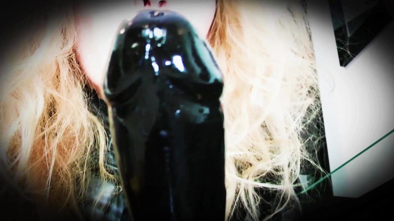 Goddess Celine: Easy Findom Loser