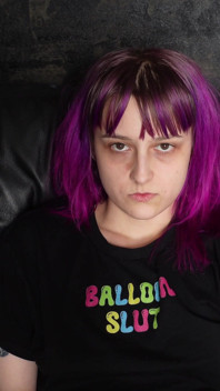 Orgasme Alice Bean: awek pelik Wank