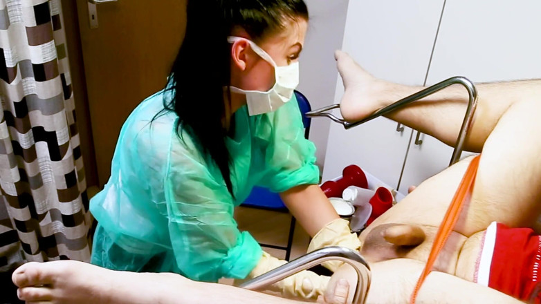 Marcus Pollack: Young black - haired dominant nurse double fists the man's ass