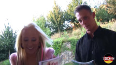 123XXX - Fucked Amateurs in Germany!: 从拍摄照片开始的东西很快变成了你必须看到的危险的性行为。