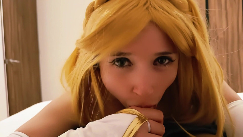 Candy Camille: Zelda ist so geil, dass sie sperma auf ihrem mund...