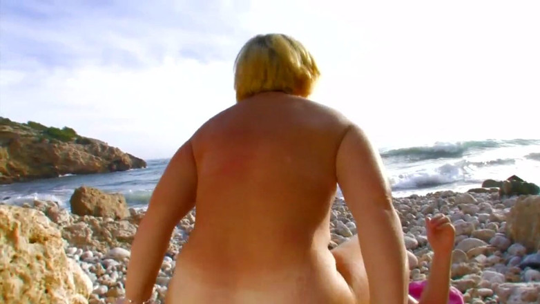 Porn Amazing: He Picked up the Vixen for the Beach Fuck but...