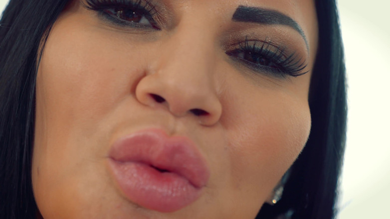 Sensual productions: Jasmine Jae diliputi air mani sepenuhnya