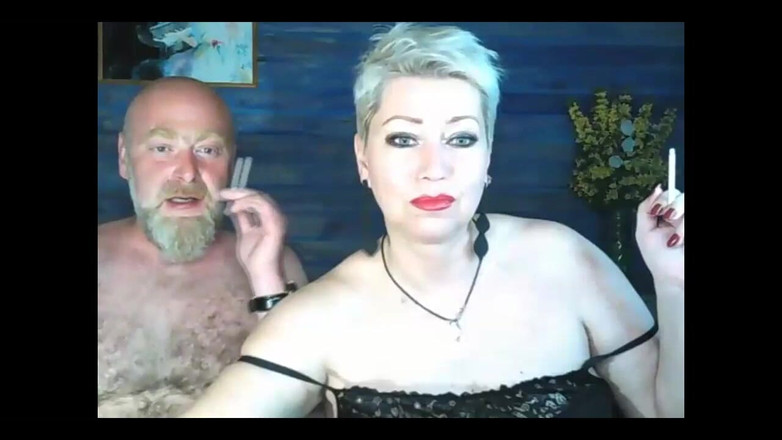 AimeeParadise: Tvrdé honění pro chtivou zralou milf čuráka!