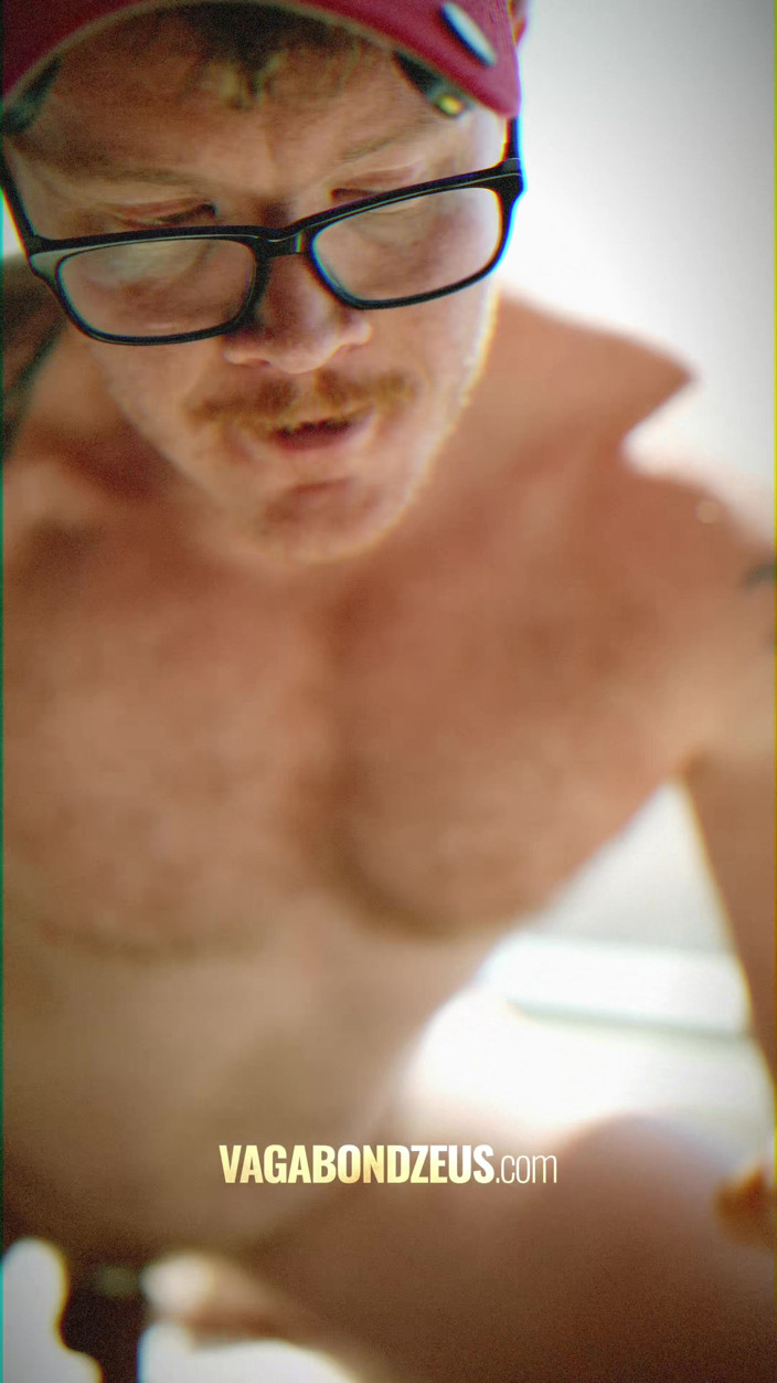 VagabondZeus - Erotic Filmmaker: Orso Australiano Che Gioca Con Una Macchina Da Scopata Sulla...