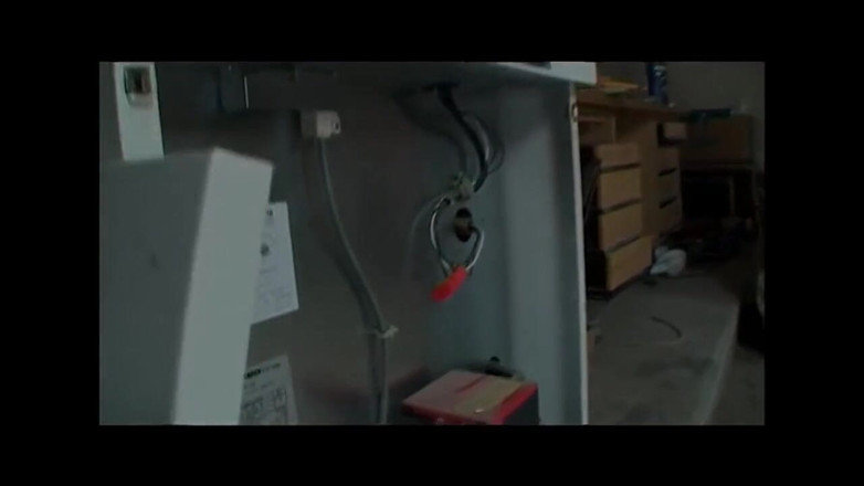 Erotic Planet X: Starzec pieprzy seksowną dziewczynę, a jego żona masturbuje się