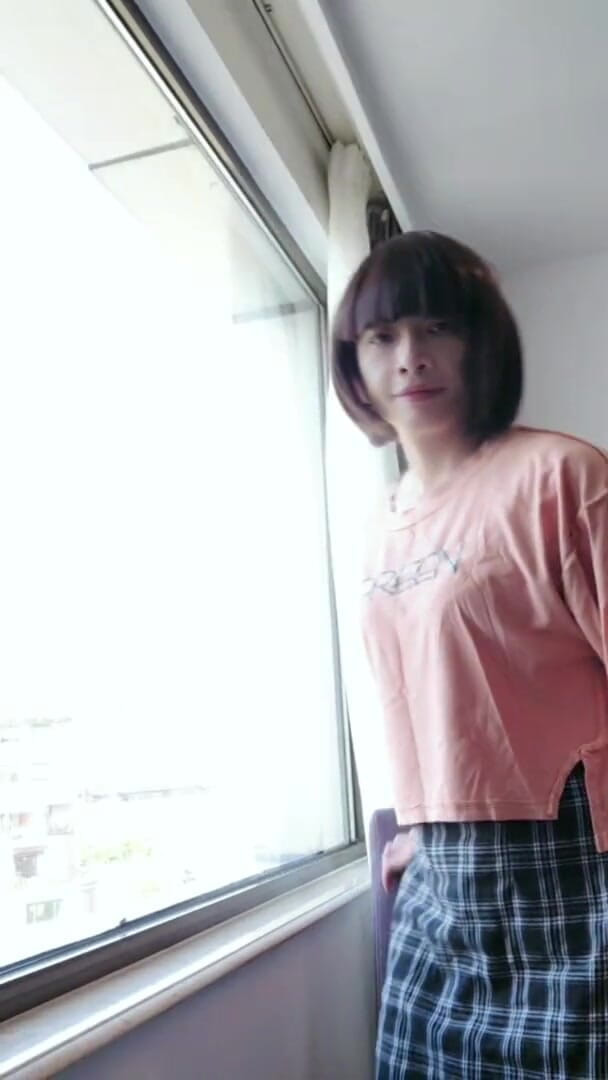 Taiwancdgirl: Shemaleting Xuan masturboval poblíž oken hotelu